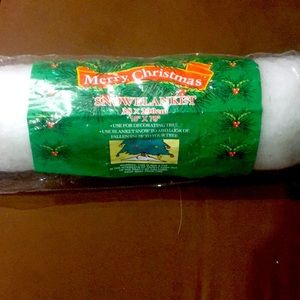 NWT🔥 Christmas Snow Blanket 15” x 79” Roll NEW